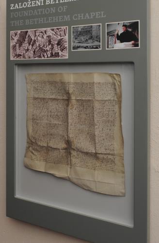 Zakládací listina Betlémské kaple - výstava.JPG