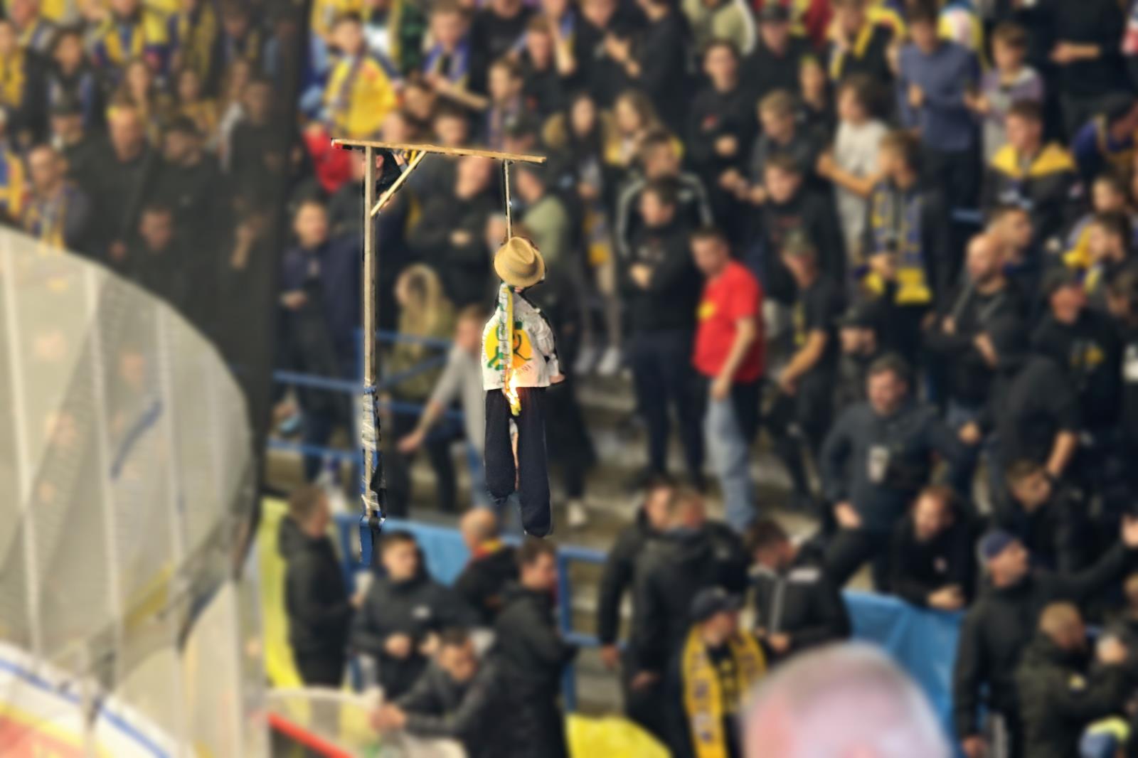 Zapálení figuríny.jpg