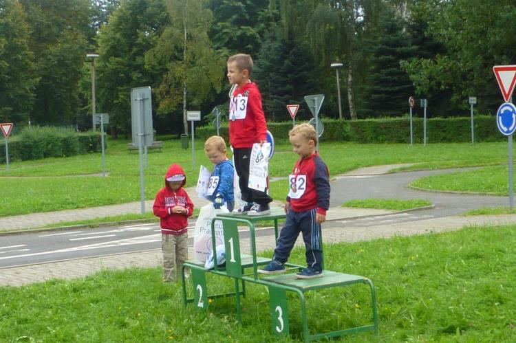 Závody odrážedel 8.jpg