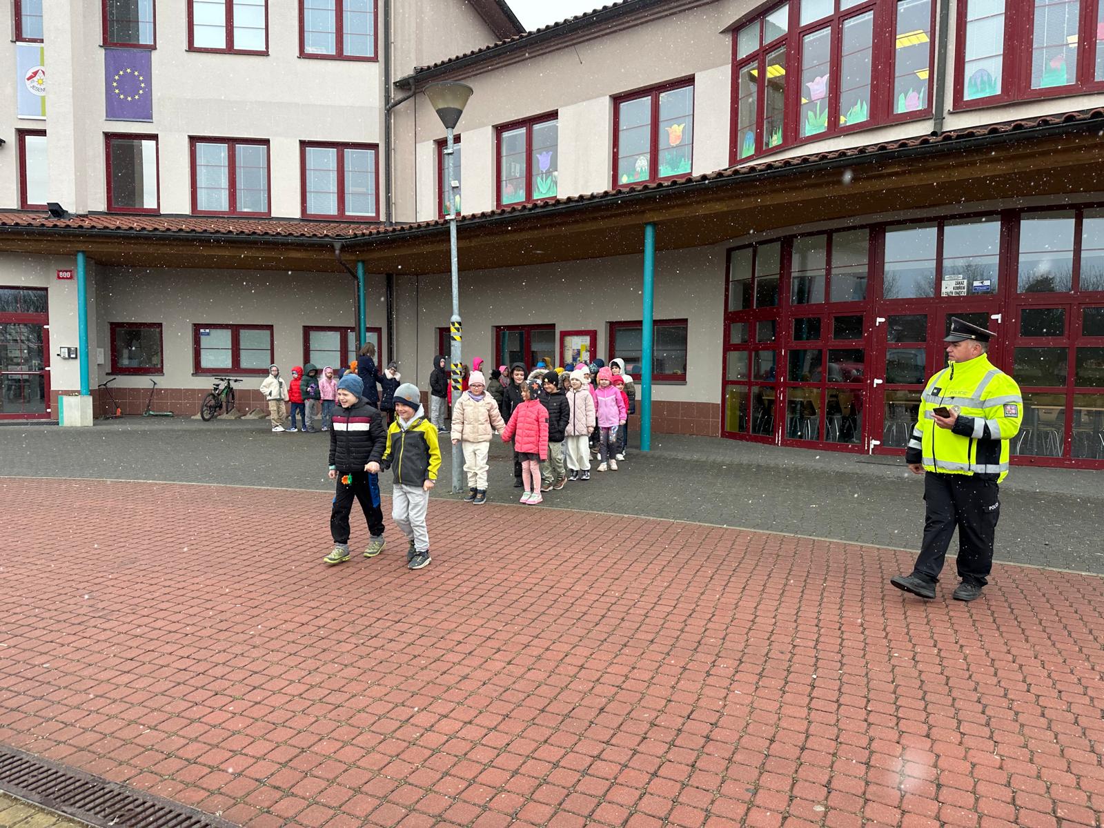 Zebra 2026 - nácvik přecházení (2)