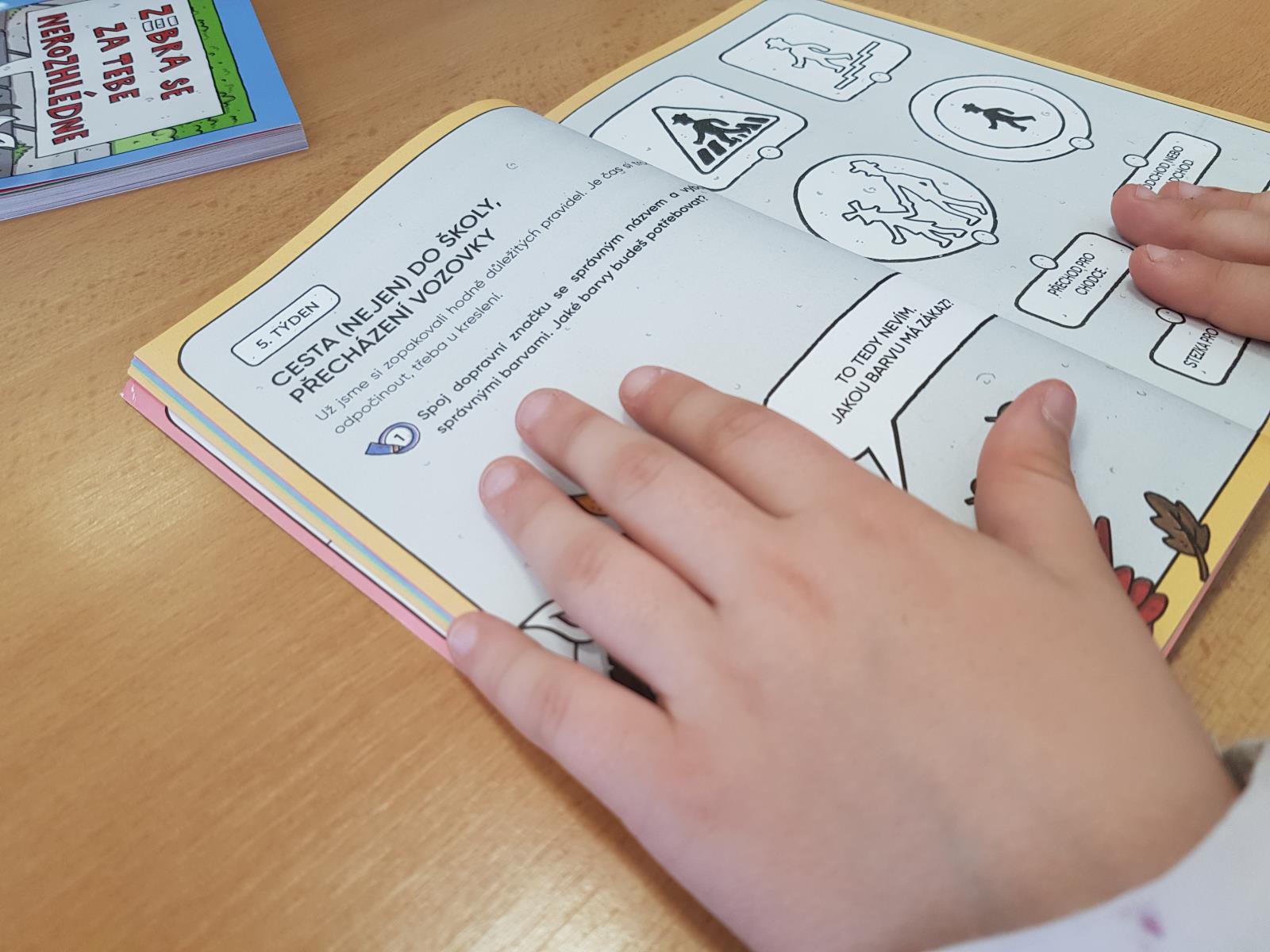 Zebra se za tebe nerozhlédne!