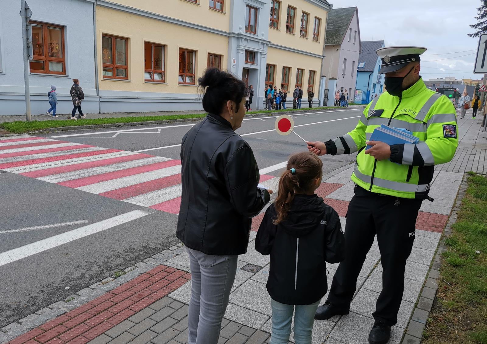 Zebra se za tebe nerozhlédne
