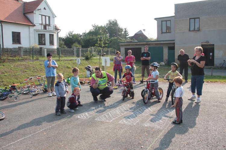 Zebra se za tebe nerozhlédne