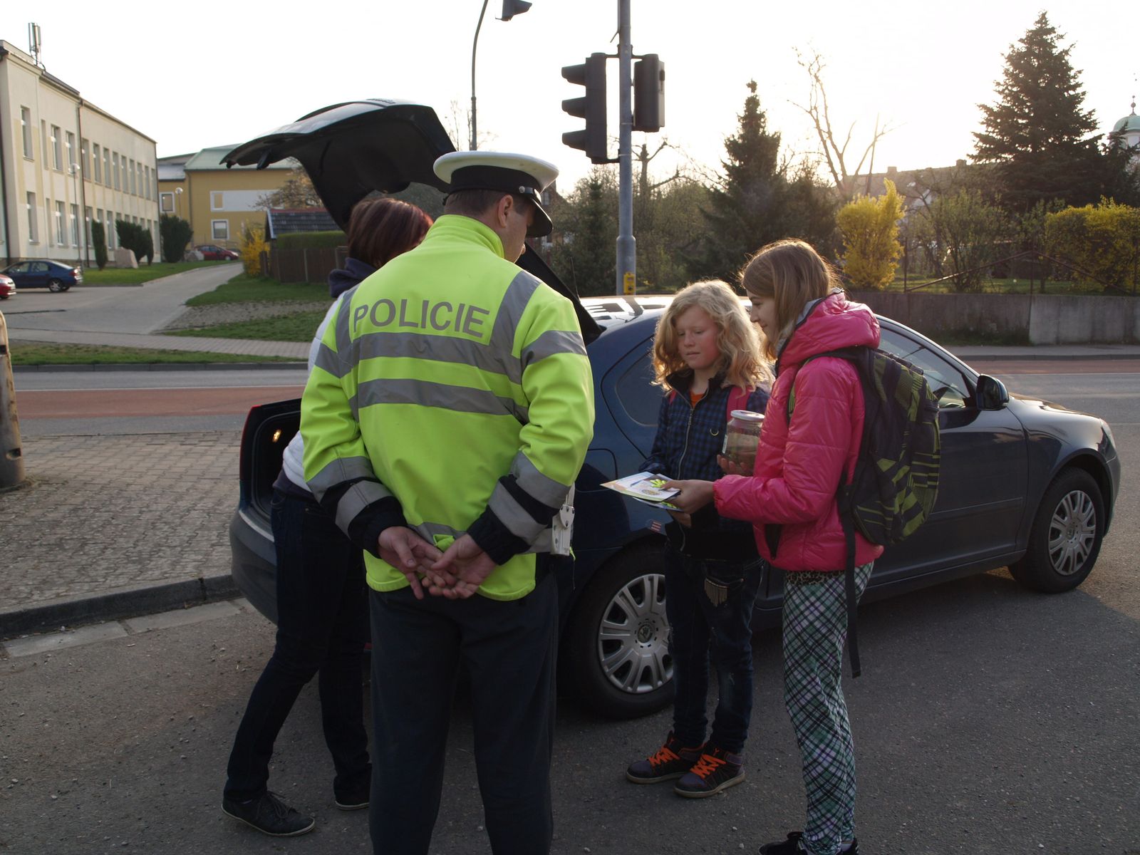 Zebra se za tebe nerozhlédne