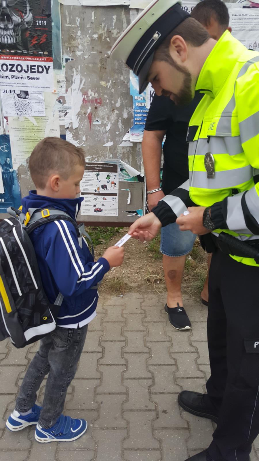 Zebra se za tebe nerozhlédne