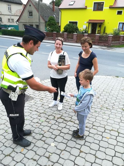Zebra se za tebe nerozhlédne