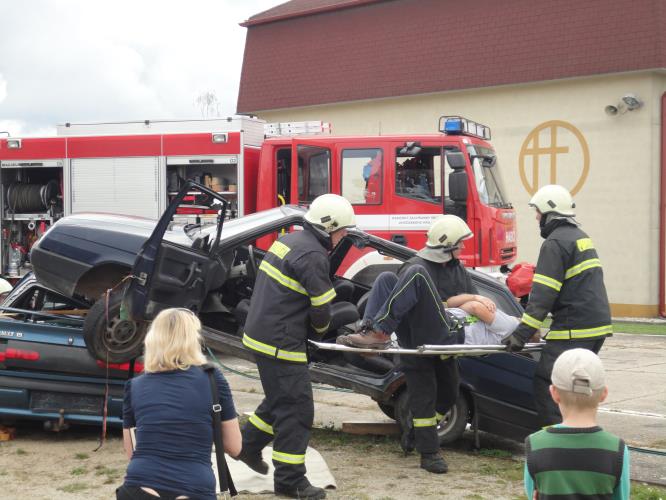 Zkus být hasičem, policistou, záchranářem.JPG