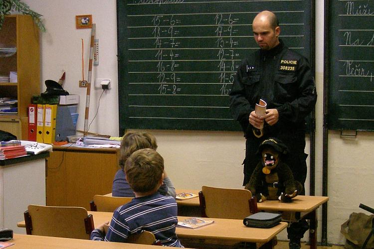 Zopakovali si telefony na linky tísňového volání