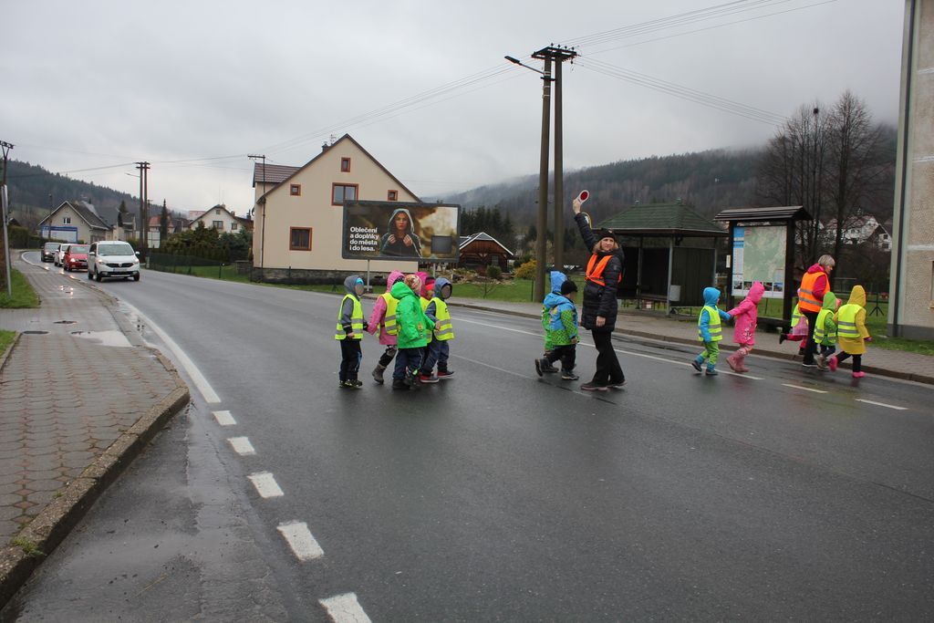 bezpečné přecházení silnice