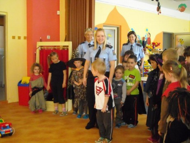 chůze přes přechod