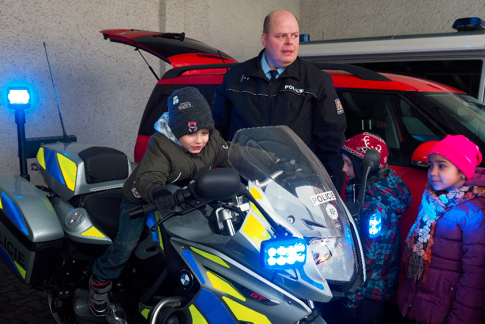 čtení Policejních pohádek