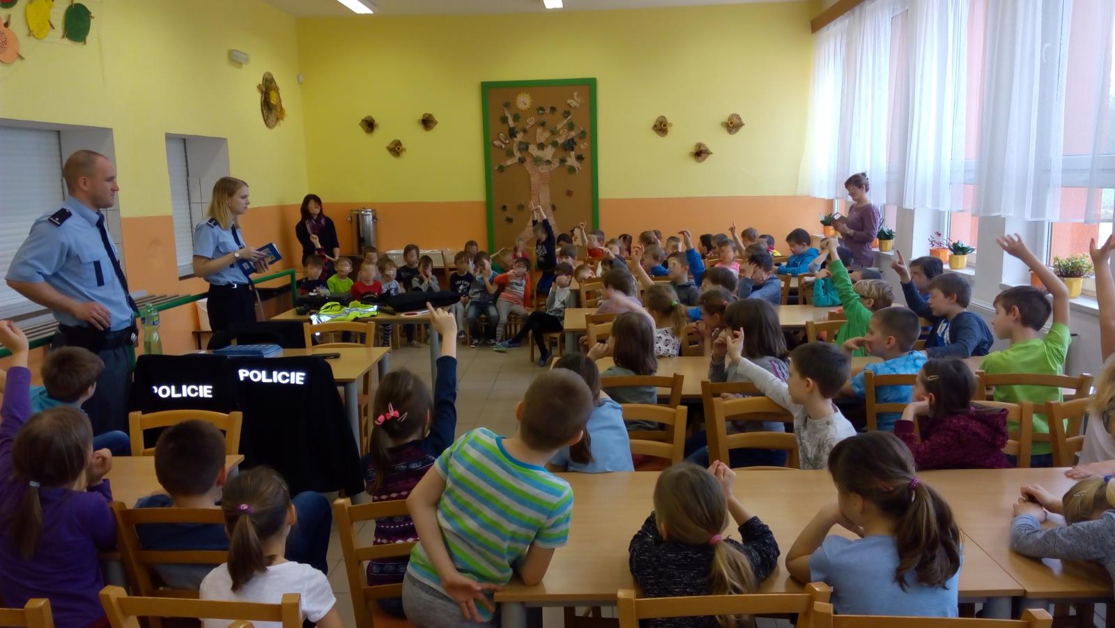 čtení Policejních pohádek 3