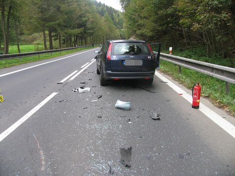 čtyři osobní vozidla 2