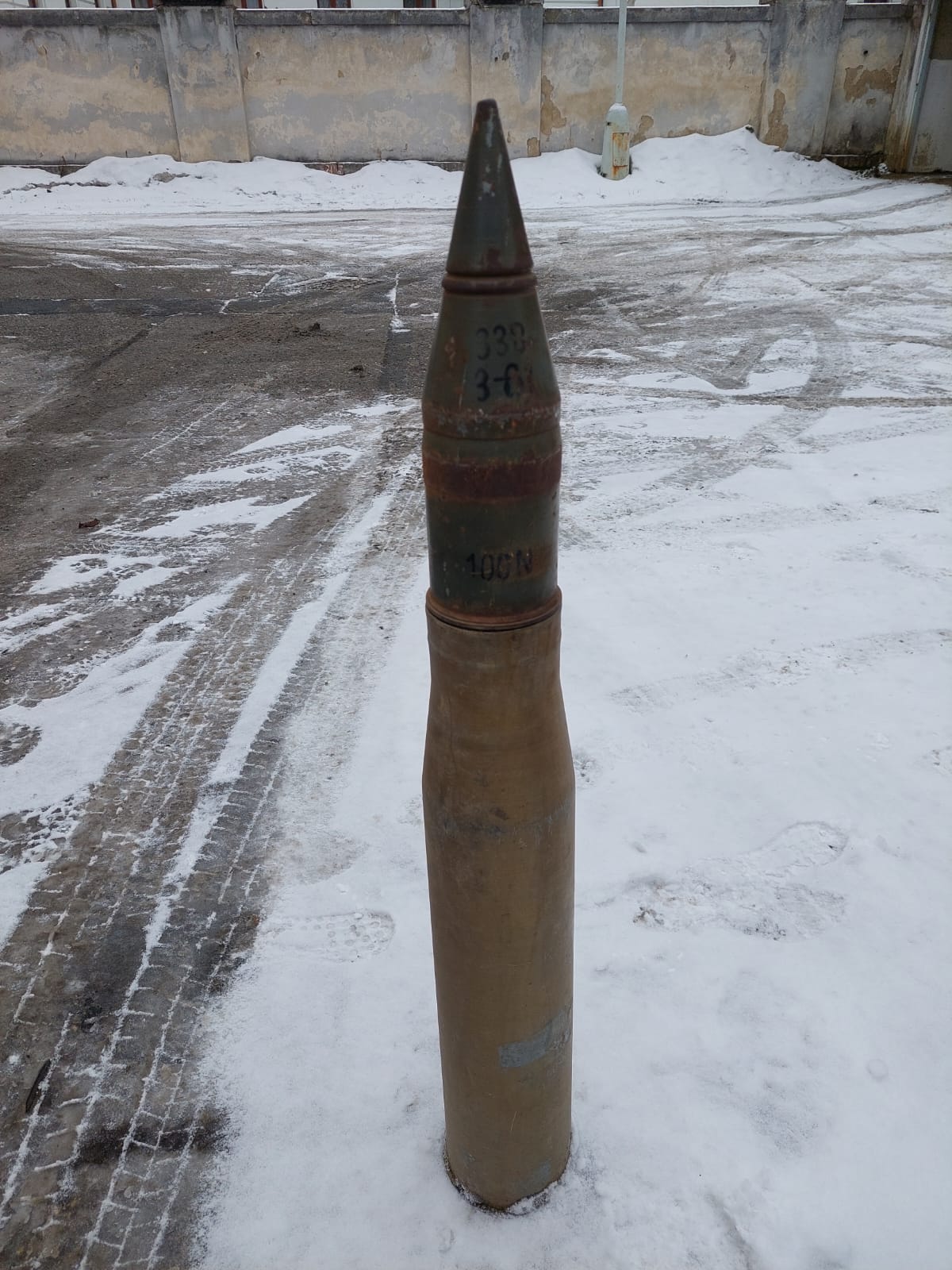 dělostřelecký náboj (1).jpg