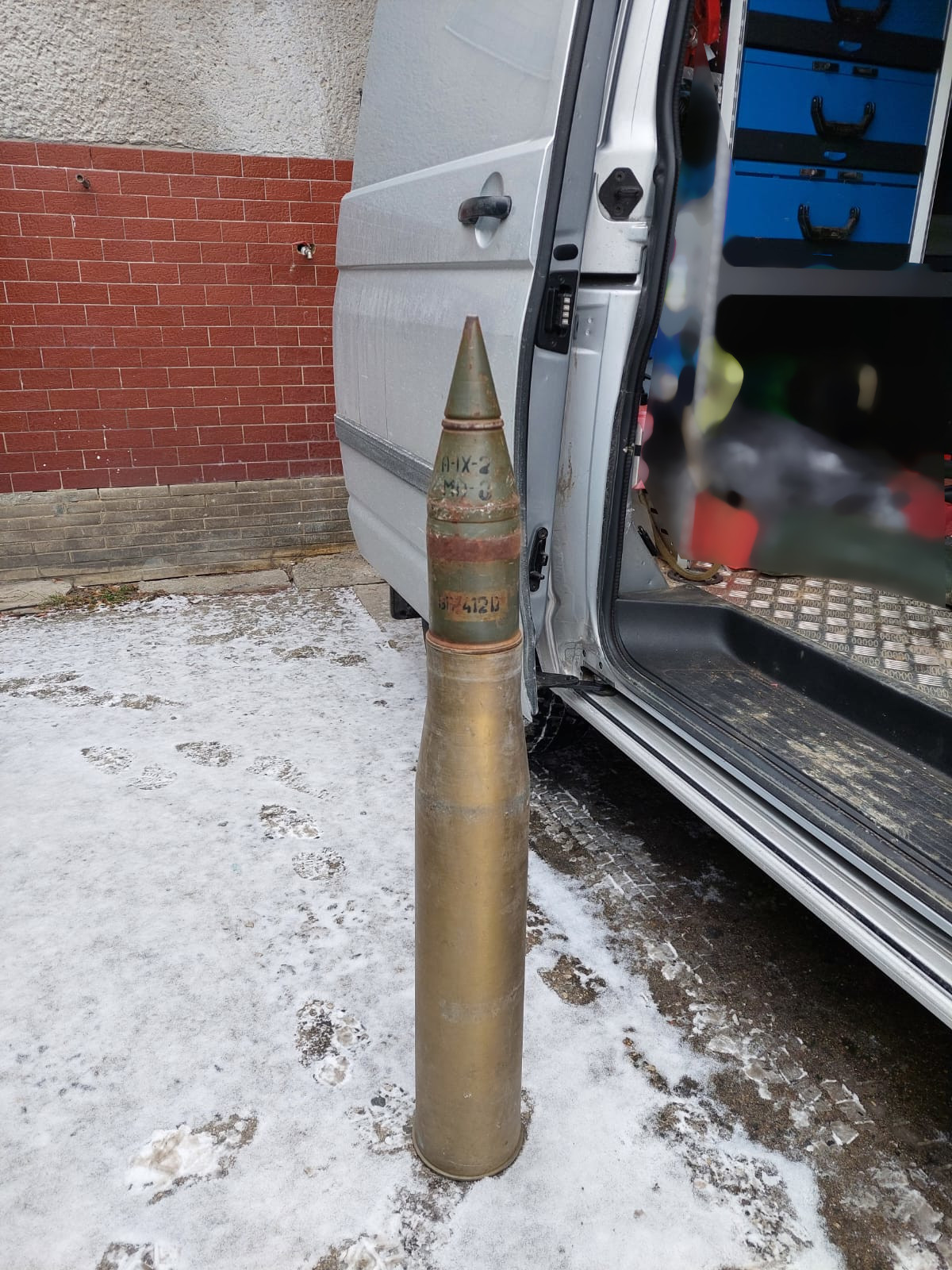 dělostřelecký náboj (2).jpg