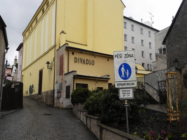 divadlo 1