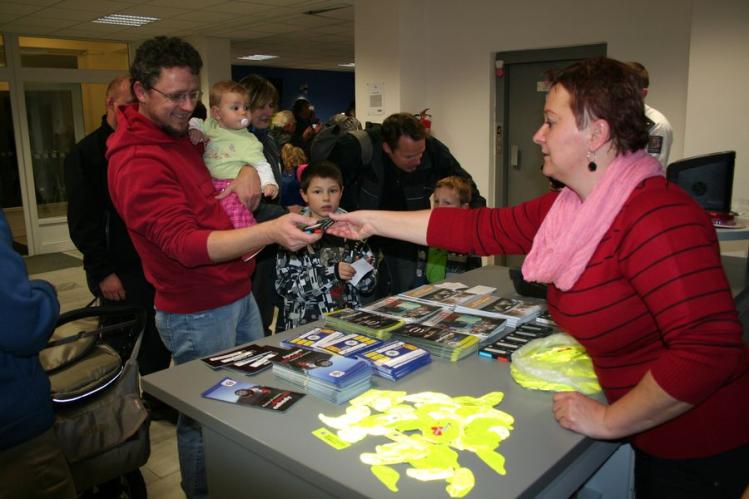 drobné dárky a prospekty