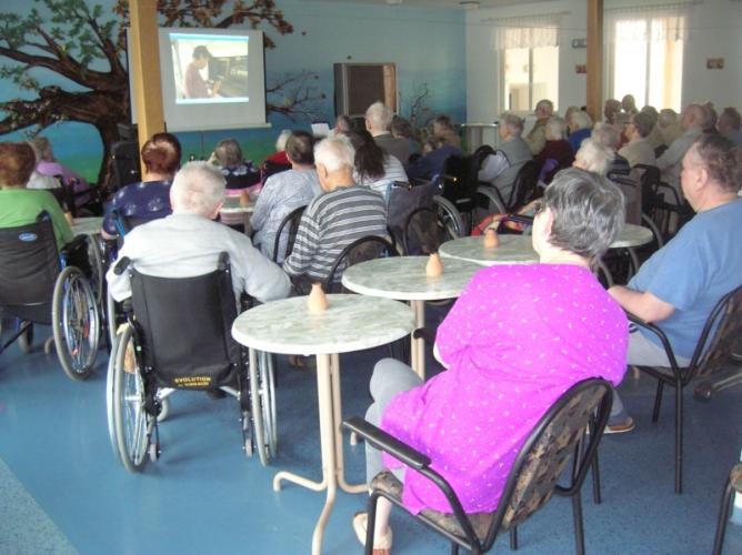 film - výběr z bankomatu