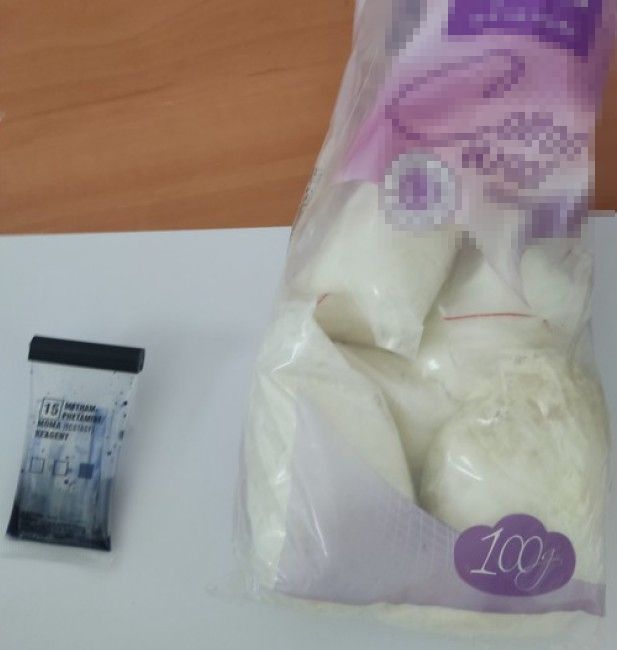 foto z prohlídek a zajištěných věcí