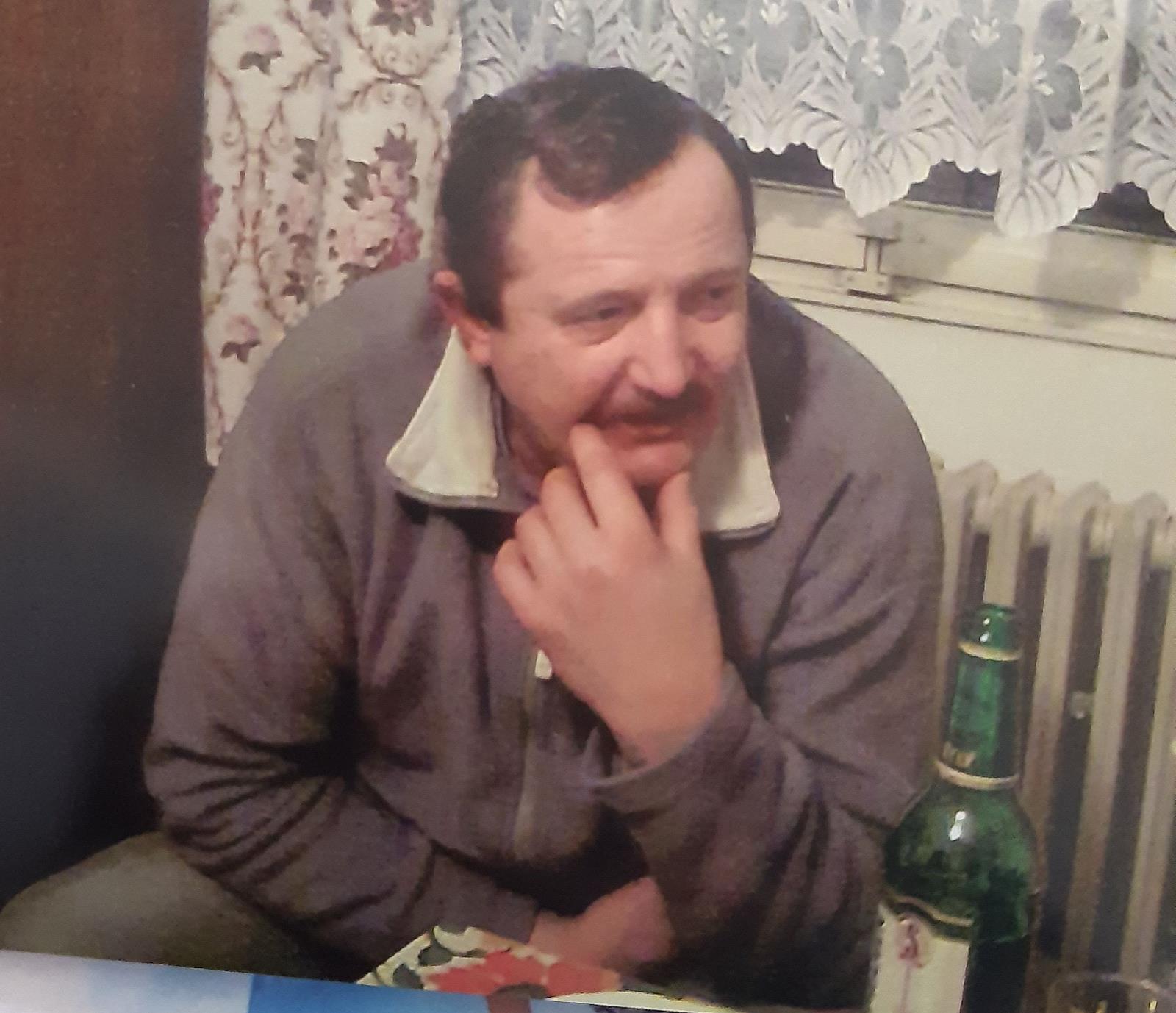 fotografie muže neznámé totožnosti