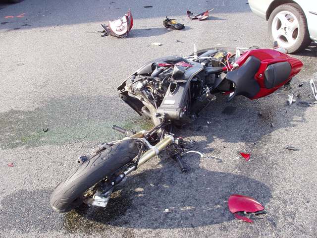 havárie motocyklisty 1.jpg