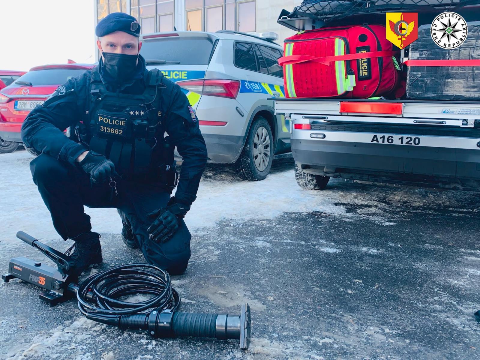 hydraulika velitel policie PMJ