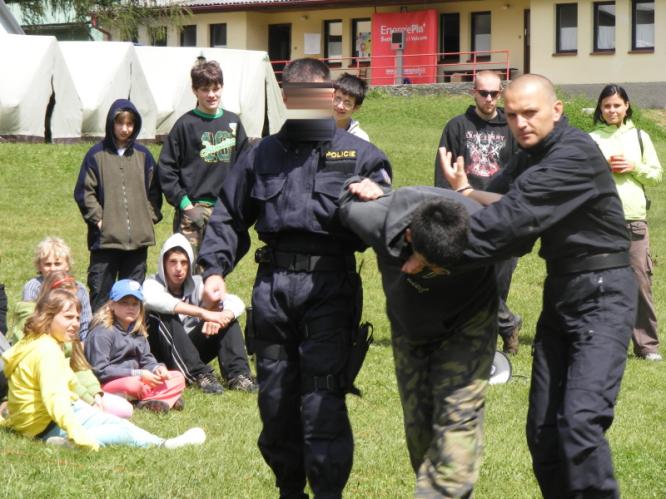 jak odvést pachatele