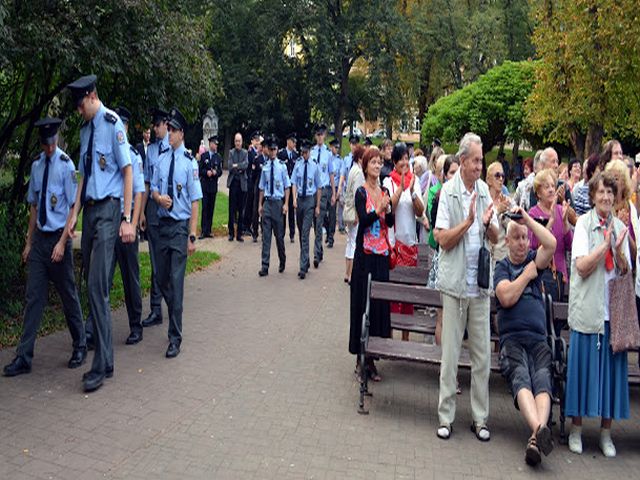 koncert si vyslechla řada policistů