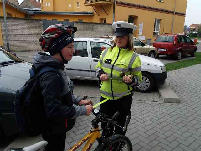 kontrola cyklistů.jpg