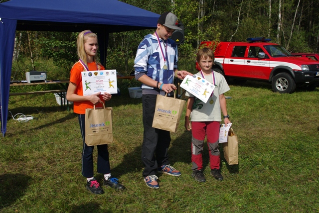 l) vítězové mladší kategorie