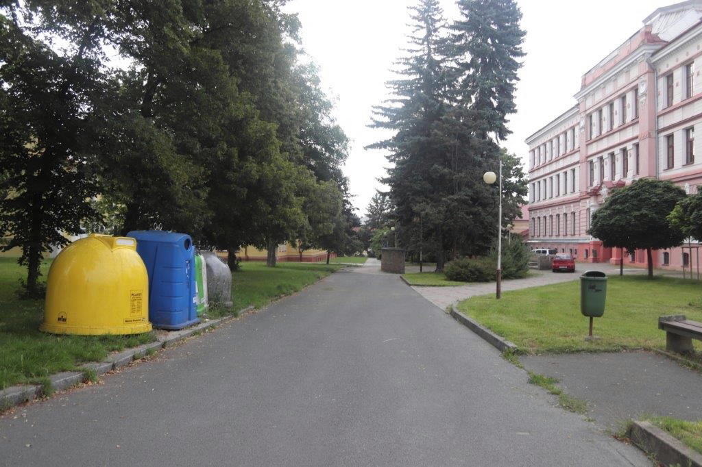 místní komunikace, na které cyklista havaroval
