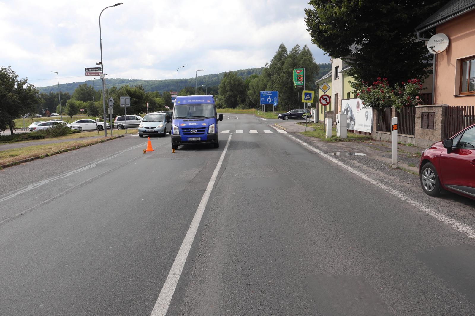 místo střetu chodkyně s dodávkovým vozem u Lidlu v Novém Boru