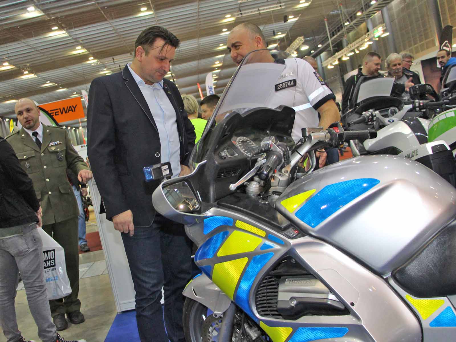 motosalon_9.jpg