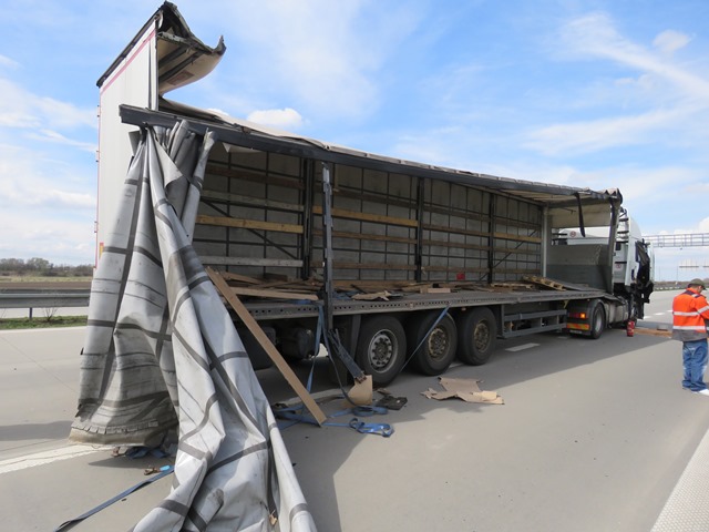 nehoda na dálnici 1