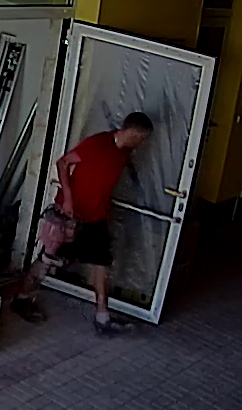 neznámý muž č. 1 s bouracím kladivem