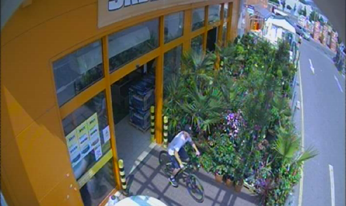 neznámý muž odcizil jízdní kolo