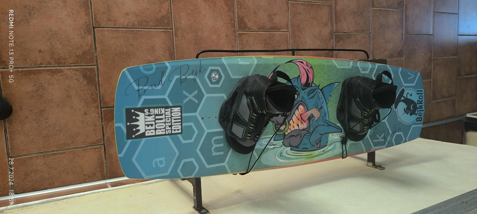 odcizený a zase vypátraný wakeboard