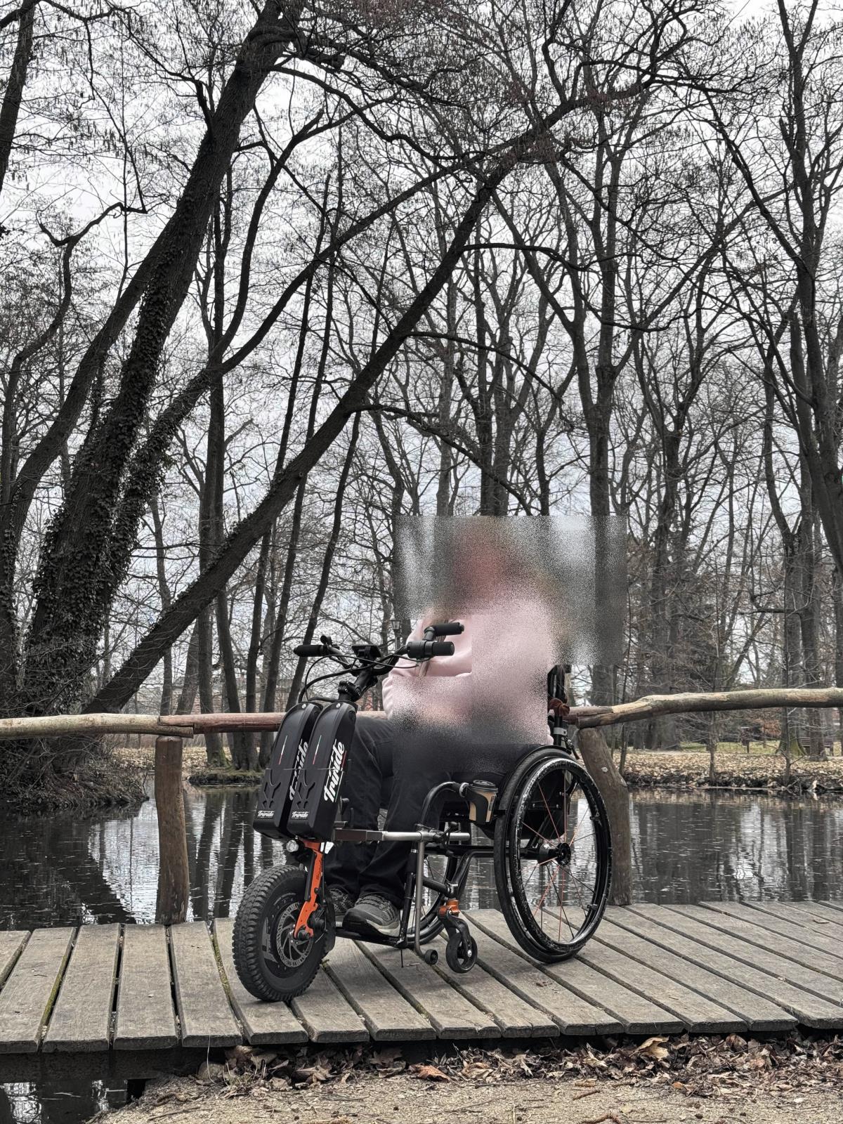odcizený elektrický pohon k invalidnímu vozíku