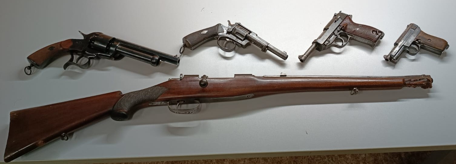 opakovací puška, LeMat Cavalry r. .44, revolver, samonabíjecí pistole Mauser