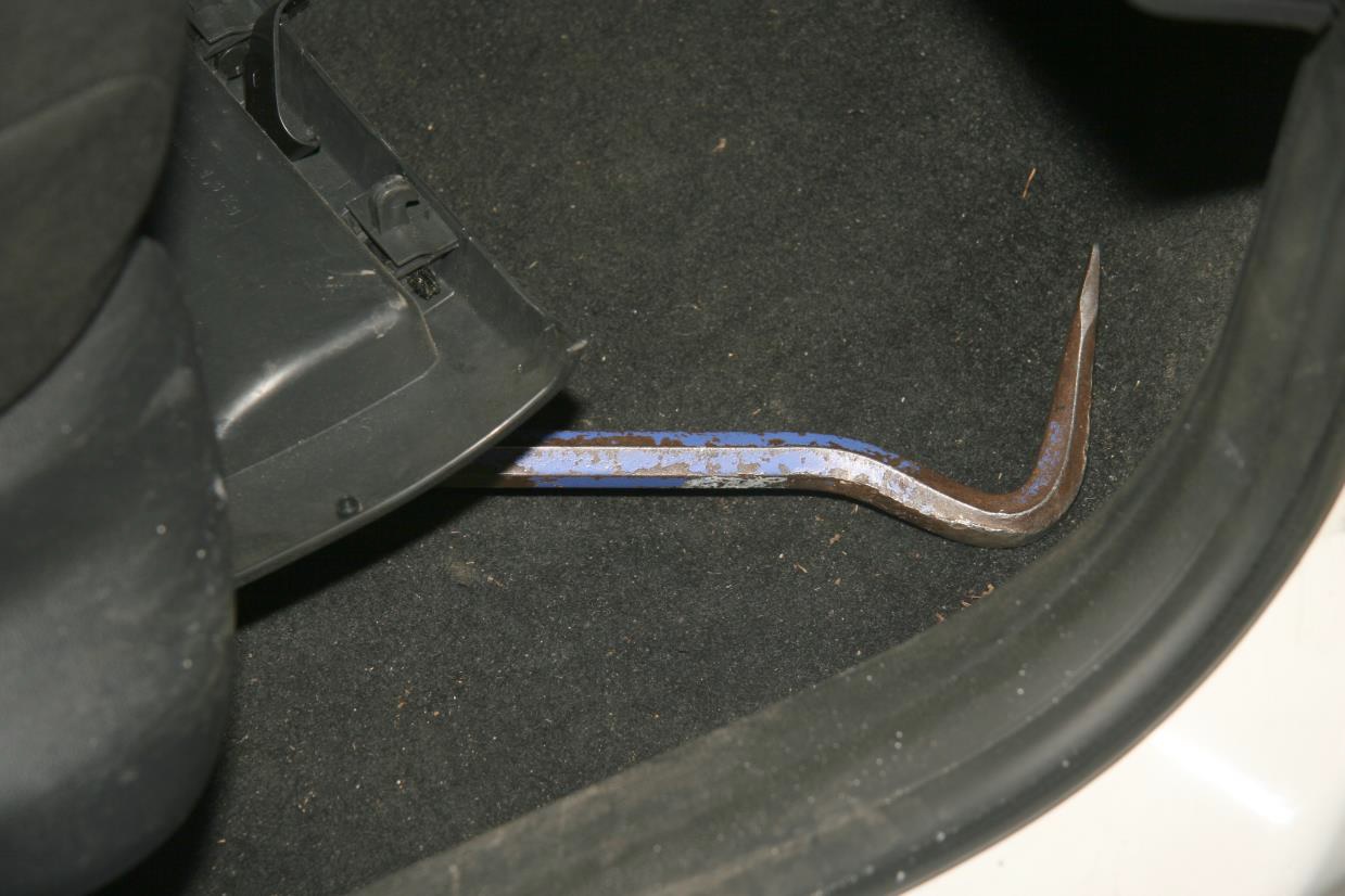 páčidlo ve vozidle.jpg