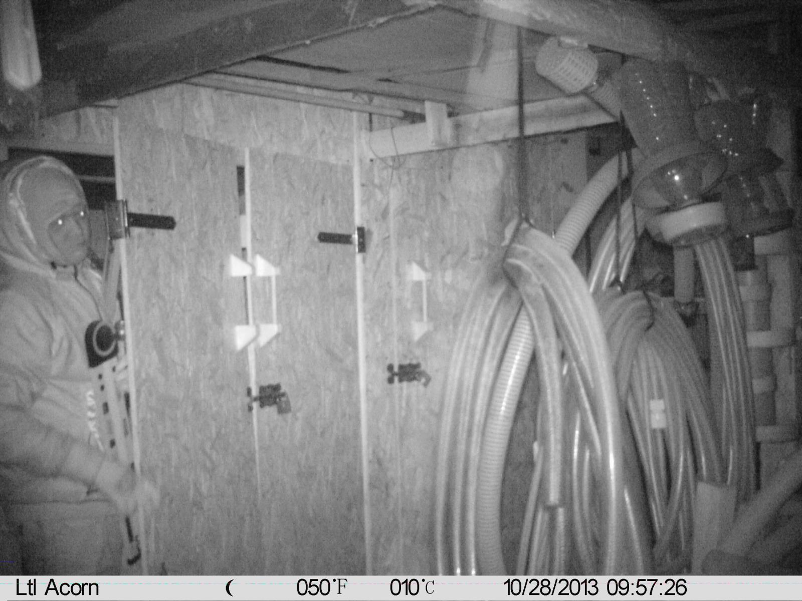 pátráme po totožnosti těchto mužů