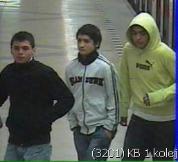 podezřelí mladíci