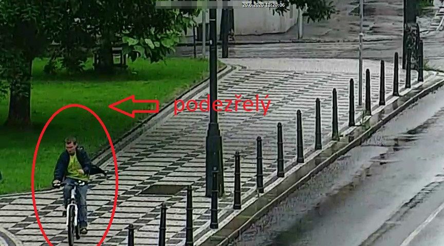 podezřelý muž na kole II..jpg