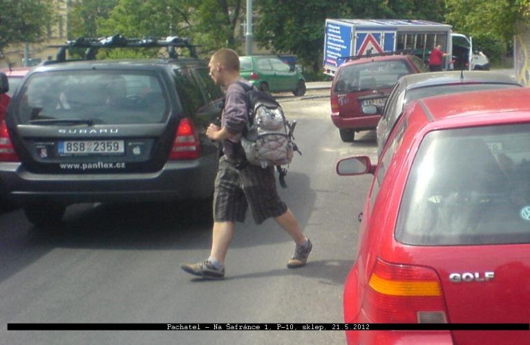 podezřelý z vloupání do sklepa