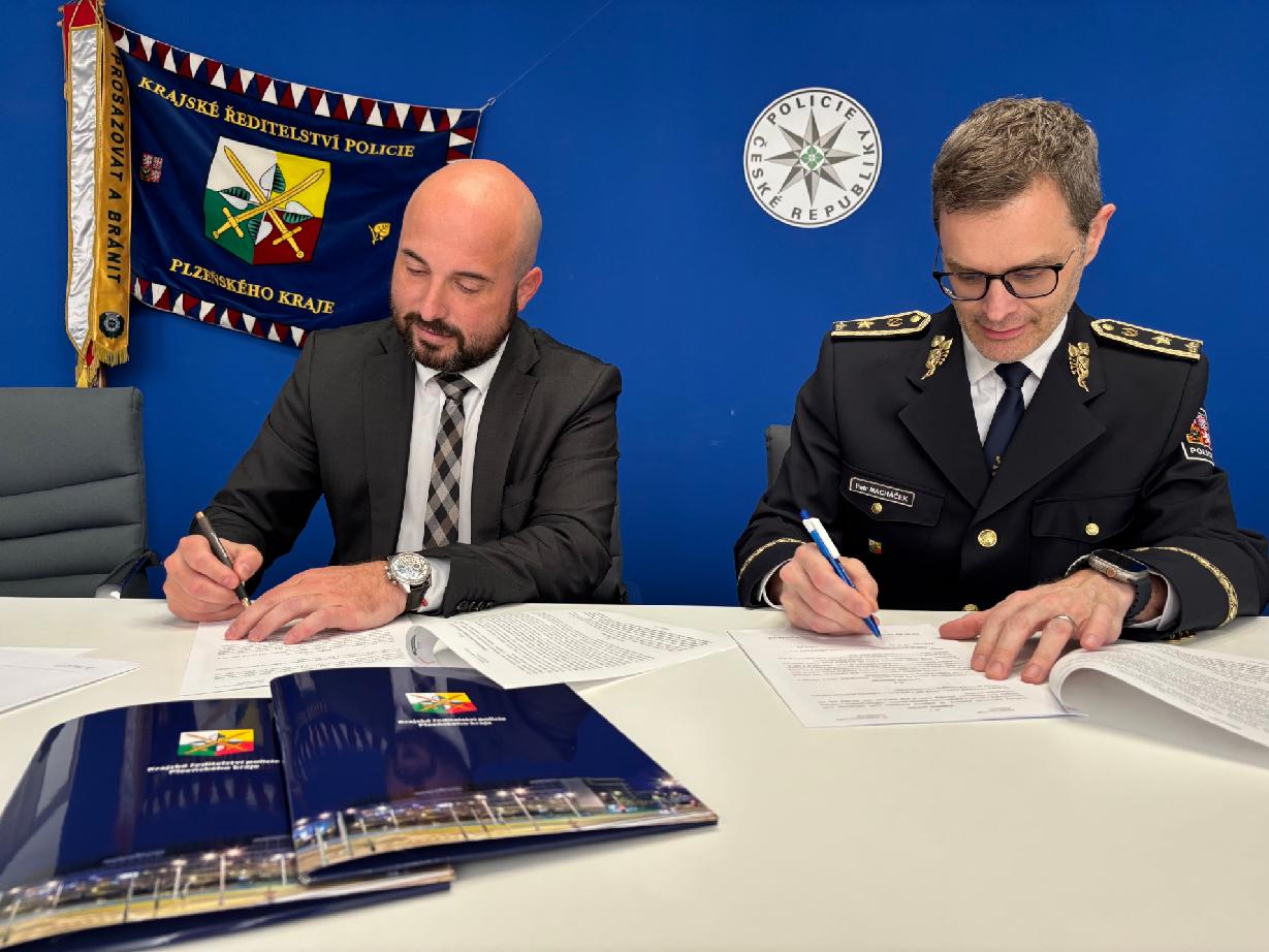 podpis memoranda.jpg