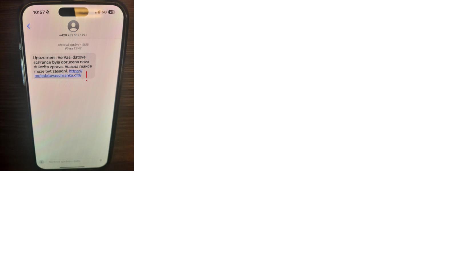 podvodná sms.jpg