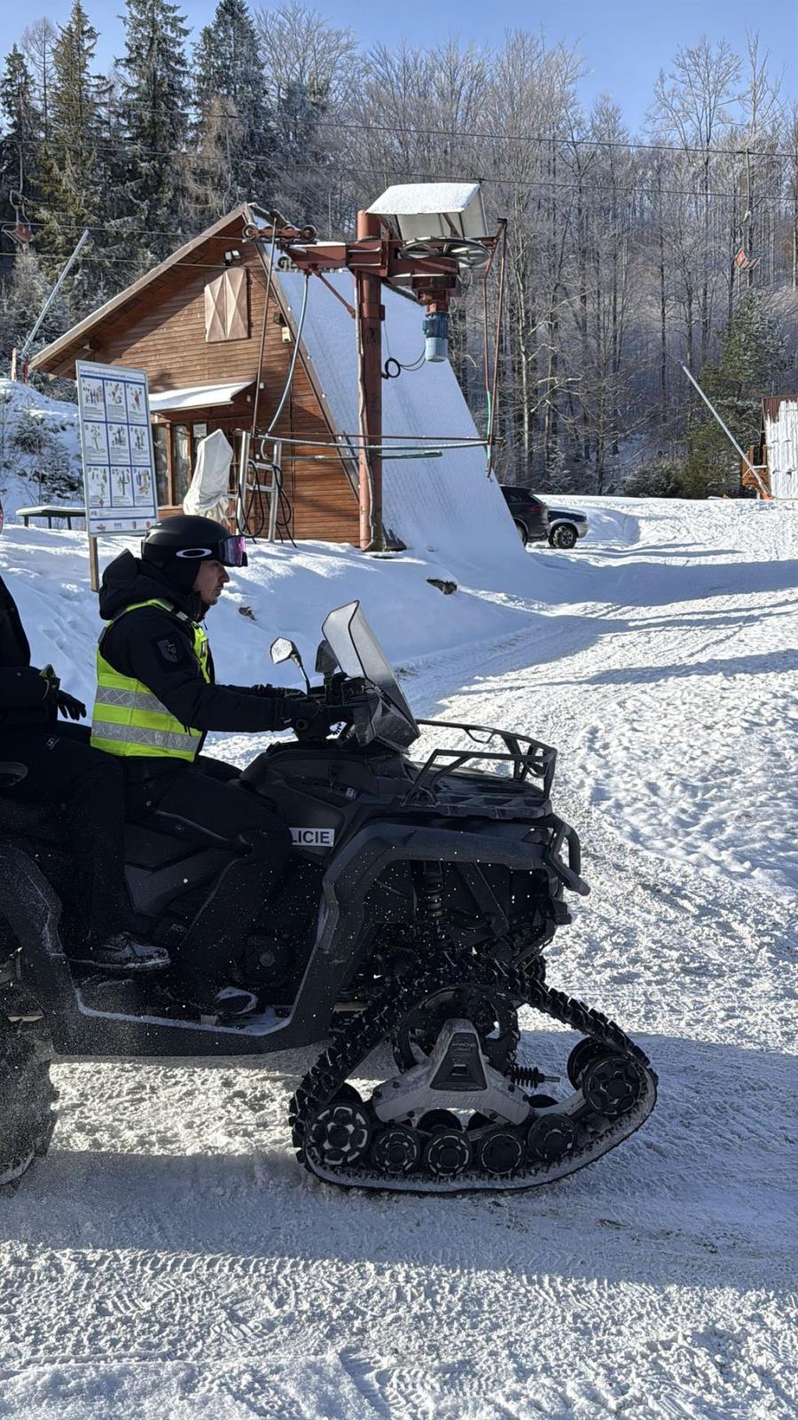 policejní lyžaři
