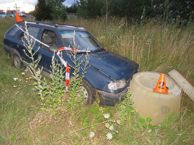 poškozené auto