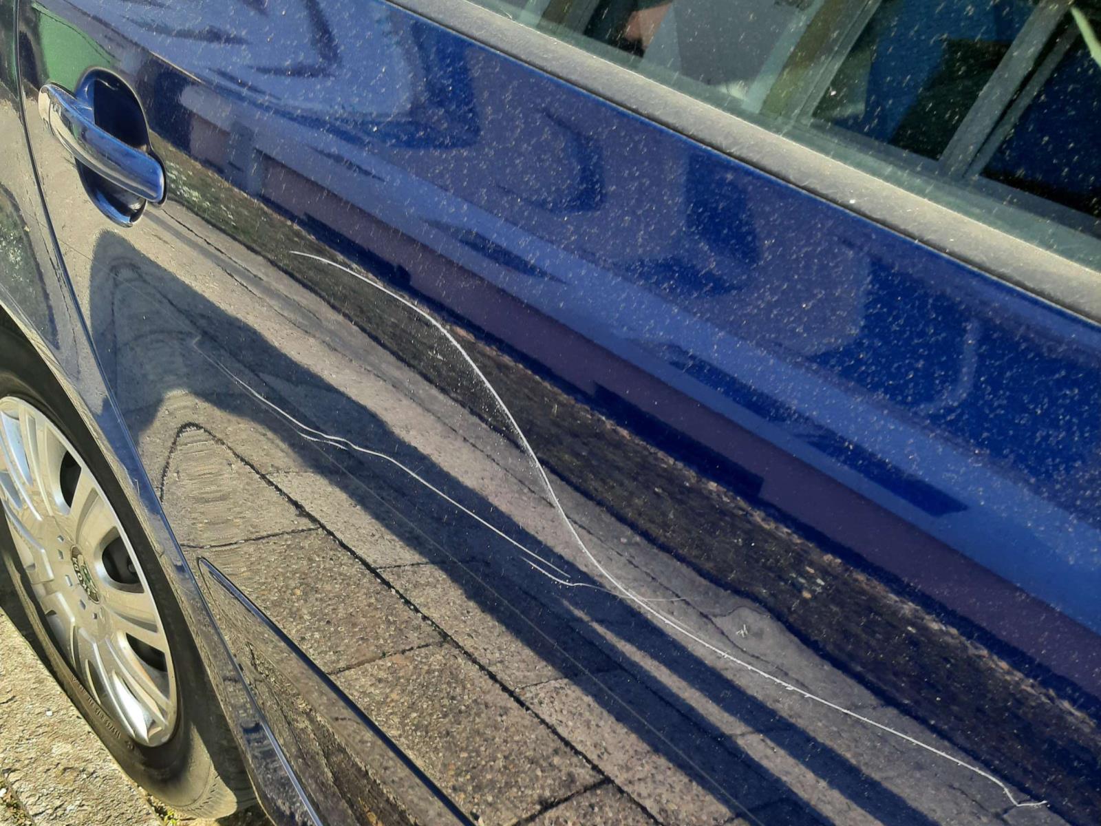 poškozený lak05.jpg