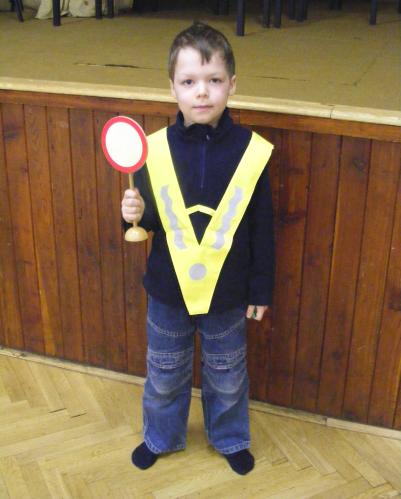 předškolák se značkou 